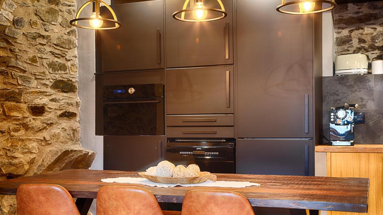 Saplan Real Estate Vilamos Villa ภายนอก รูปภาพ